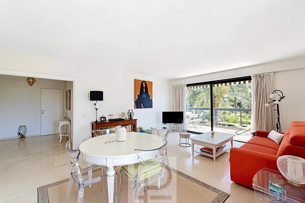 Luxury Apartment for sale in Cannes, 570 000 €, Photo 4