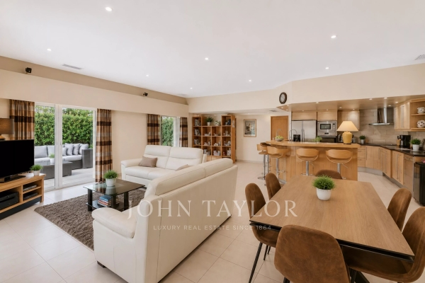 Maison de luxe à vendre à Saint-Tropez, 2 940 000 €, Photo 7