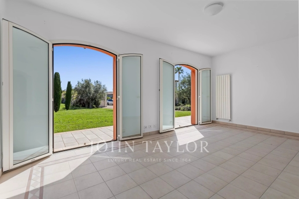 Maison de luxe à vendre à Biot, 690 000 €, Photo 7