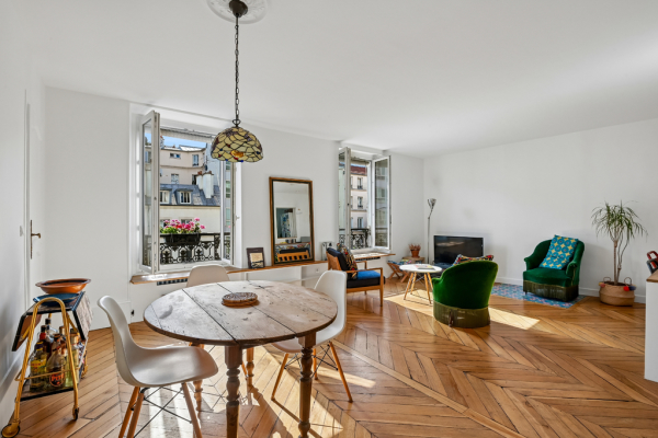 Luxury Apartment for sale in Paris 18ème, 620 000 €, Photo 1