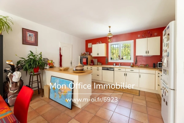 Maison de luxe à vendre à Le Puy-Sainte-Réparade, 753 000 €, Photo 2