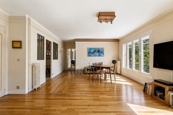 Luxury Apartment for sale in Paris 18ème, 450 000 €, Photo 2
