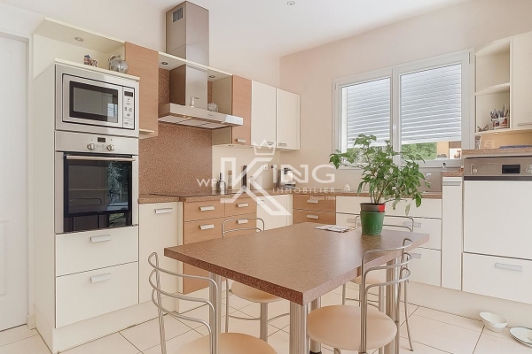 Maison de luxe à vendre à Saint-Raphaël, 848 000 €, Photo 3