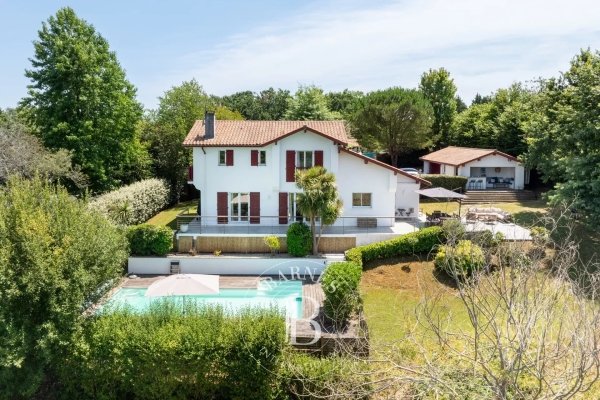 Maison de luxe à vendre à Arbonne, 1 365 000 €, Photo 1