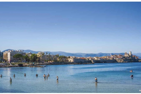Maison de luxe à vendre à Antibes, 621 000 €, Photo 3