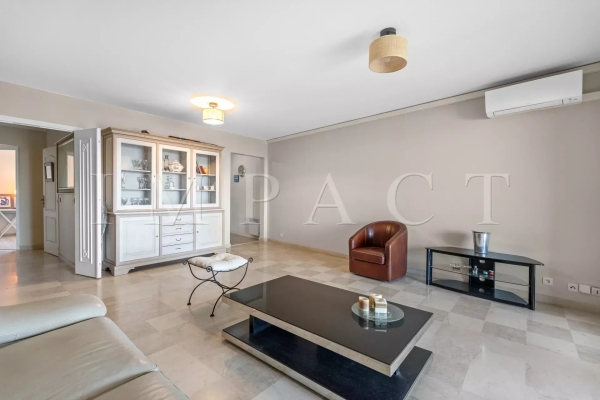 Luxury Apartment for sale in Le Cannet, 445 000 €, Photo 4