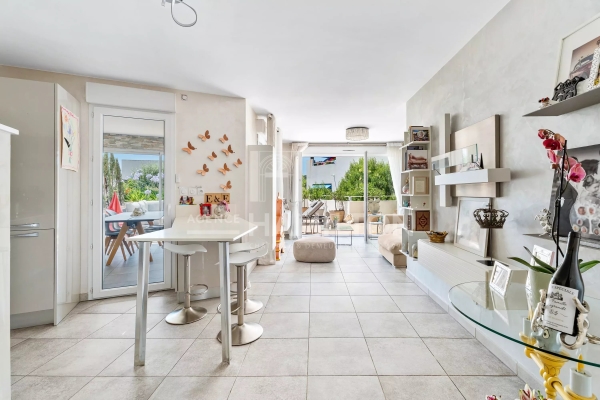 Appartement de luxe à vendre à Antibes, 595 000 €, Photo 4