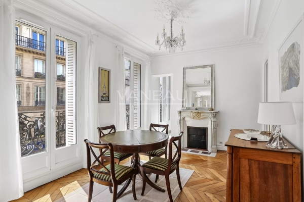 Luxury Apartment for sale in Paris 6ème, 1 070 000 €, Photo 4
