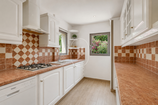 Maison de luxe à vendre à Sainte-Maxime, 890 000 €, Photo 5