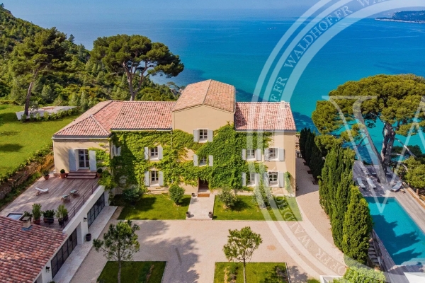 Maison de luxe à louer à Cassis, 6 000 €, Photo 1