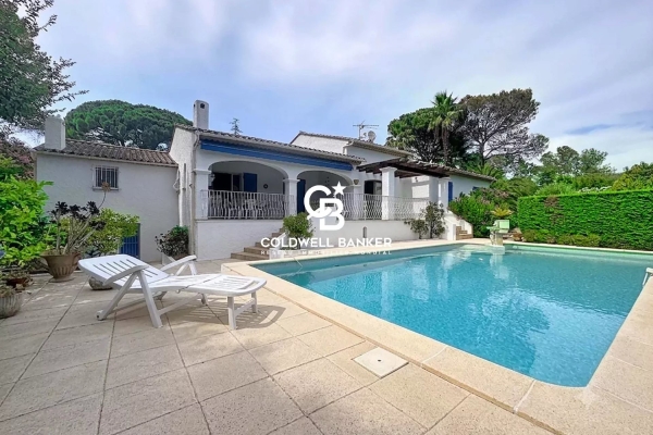 Maison de luxe à vendre à Saint-Raphaël, 988 000 €, Photo 1