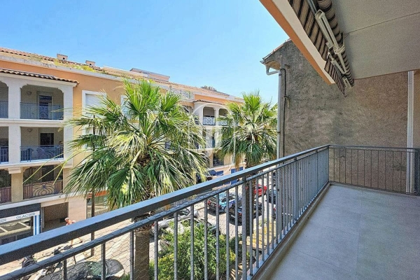Luxury Apartment for sale in Sainte-Maxime, 495 000 €, Photo 1