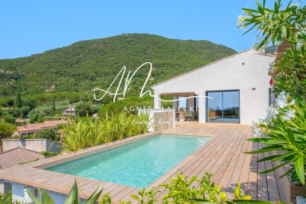 Maison de luxe à vendre à Cavalaire-sur-Mer, 2 690 000 €, Photo 2
