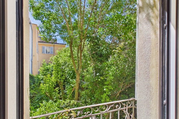 Luxury Apartment for sale in Aix-en-Provence, 450 000 €, Photo 2