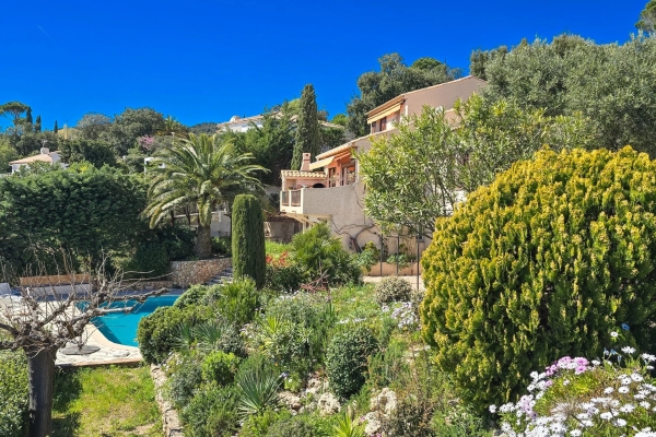 Maison de luxe à vendre à Les Issambres, 988 000 €, Photo 2