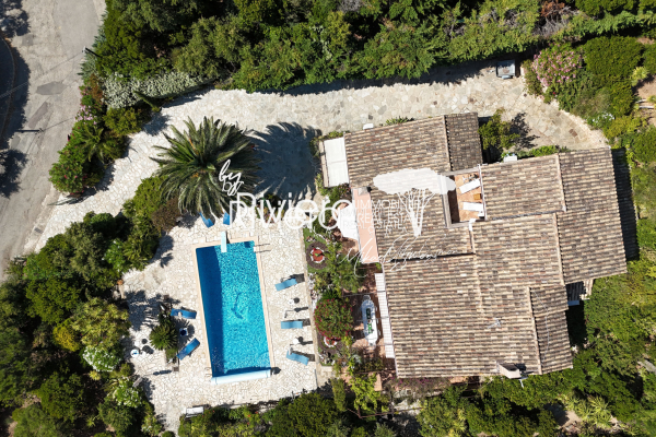 Maison de luxe à vendre à Cavalaire-sur-Mer, 1 490 000 €, Photo 5