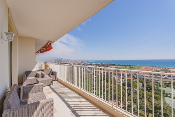 Appartement de luxe à vendre à Cagnes-sur-Mer, 619 000 €, Photo 1