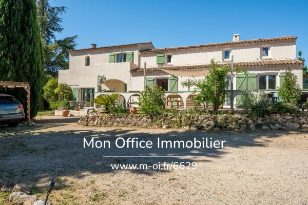 Maison de luxe à vendre à Aix-en-Provence, 927 000 €, Photo 1