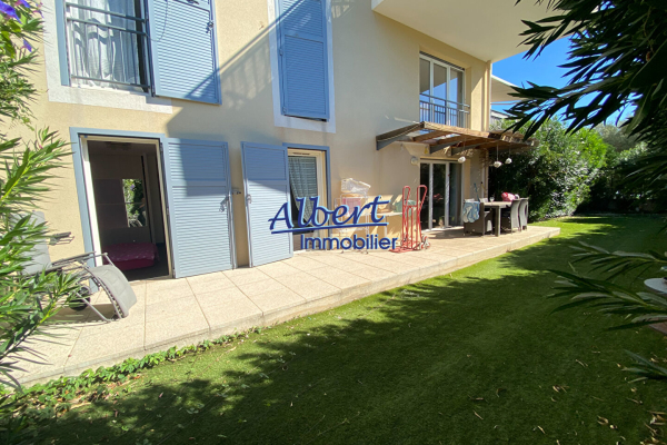 Luxury Apartment for sale in Ollioules, 249 000 €, Photo 1
