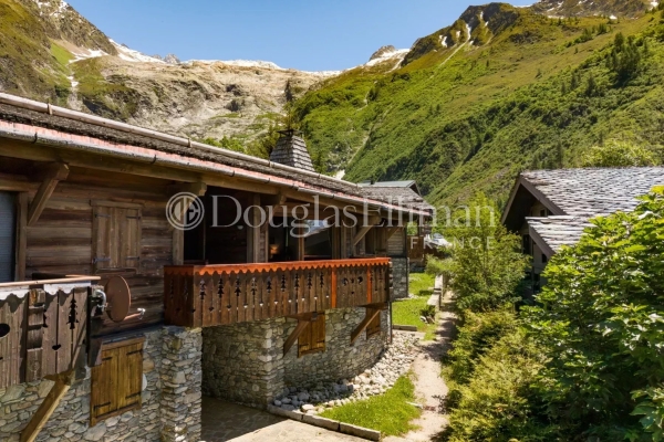 Maison de luxe à vendre à Chamonix-Mont-Blanc, 1 567 000 €, Photo 1