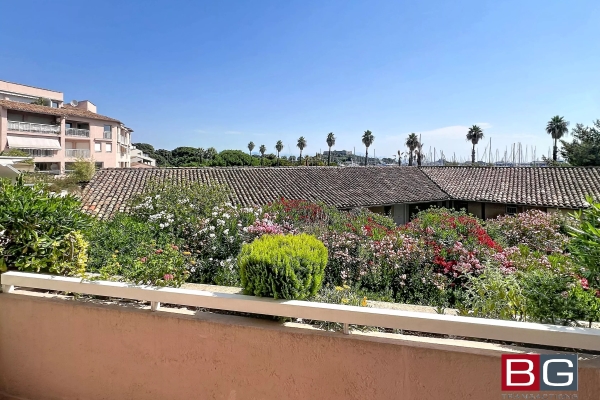 Appartement de luxe à vendre à Antibes, 385 000 €, Photo 1