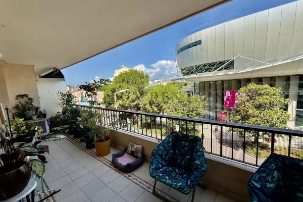 Appartement de luxe à louer à Juan-les-Pins, 1 000 €, Photo 1
