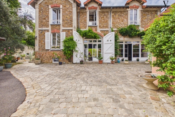 Maison de luxe à vendre à Lagny-sur-Marne, 1 043 000 €, Photo 1