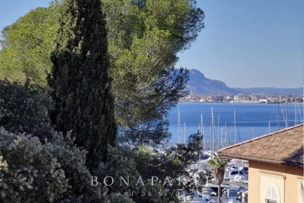 Appartement de luxe à vendre à Saint-Raphaël, 649 000 €, Photo 1