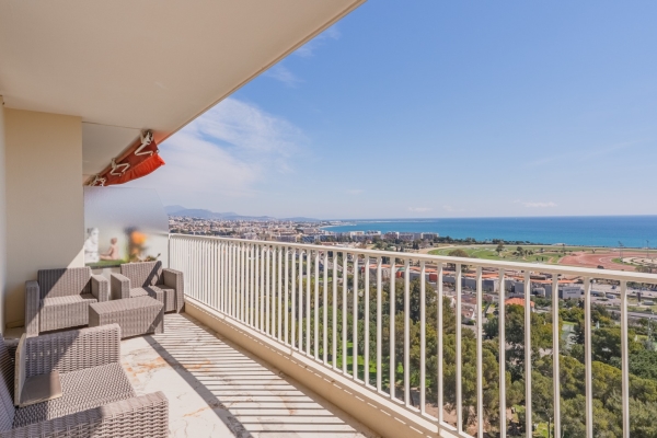 Appartement de luxe à vendre à Cagnes-sur-Mer, 619 000 €, Photo 2