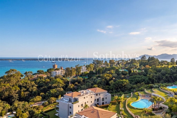 Appartement de luxe à vendre à Vallauris, 585 000 €, Photo 2