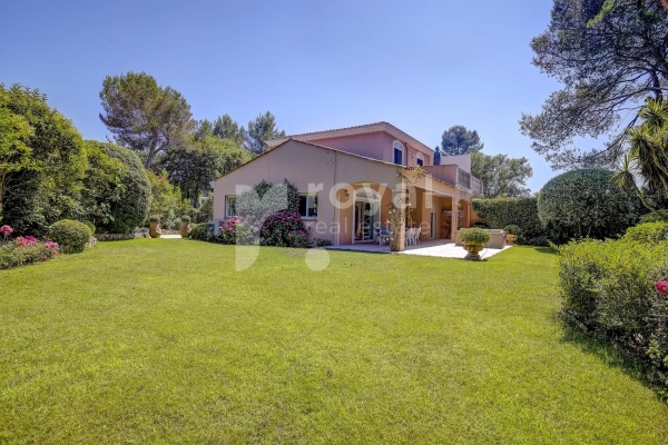 Luxury House for sale in Mougins, 1 300 000 €, Photo 2