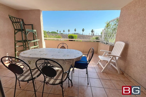 Appartement de luxe à vendre à Antibes, 385 000 €, Photo 2