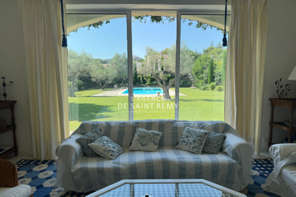 Maison de luxe à vendre à Saint-Rémy-de-Provence, 1 600 000 €, Photo 1