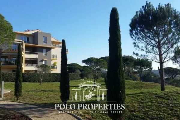 Appartement de luxe à vendre à Fréjus, 219 000 €, Photo 1
