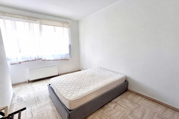 Appartement de luxe à louer à Monaco, 2 600 €, Photo 2