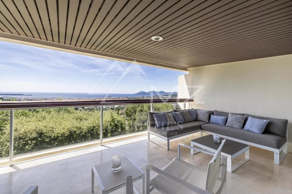 Luxury Apartment for sale in Le Cannet, 1 060 000 €, Photo 2