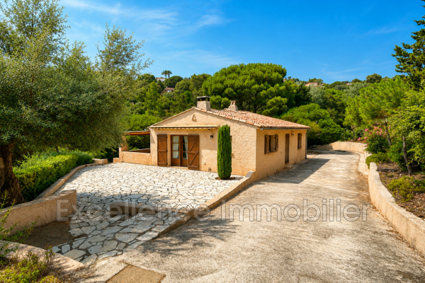 Luxury House for sale in Sainte-Maxime, 850 000 €, Photo 1