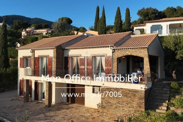 Maison de luxe à vendre à Cavalaire-sur-Mer, 1 050 000 €, Photo 1