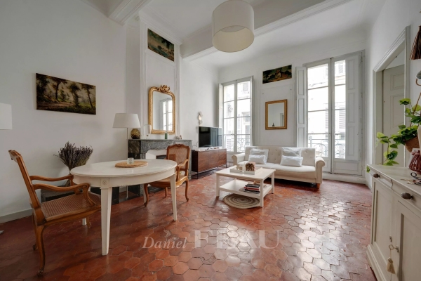 Appartement de luxe à vendre à Aix-en-Provence, 410 000 €, Photo 1