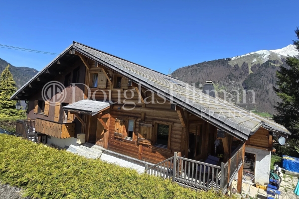 Maison de luxe à vendre à Morzine, 1 050 000 €, Photo 1