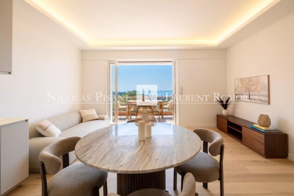 Luxury Apartment for sale in Villefranche-sur-Mer, 899 000 €, Photo 2