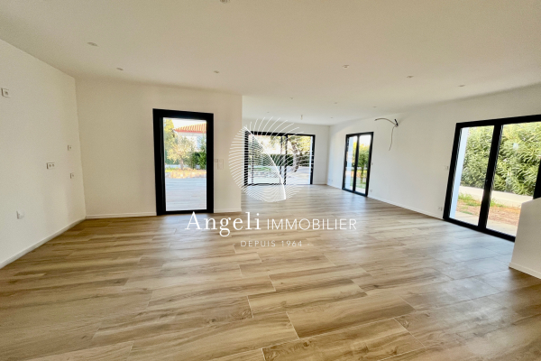 Maison de luxe à vendre à Saint-Aygulf, 995 000 €, Photo 3