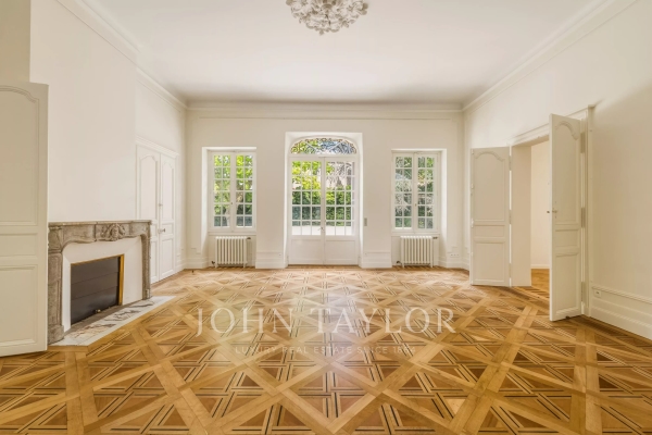 Maison de luxe à louer à Cenon, 4 950 €, Photo 3