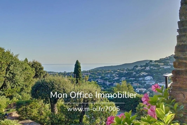 Maison de luxe à vendre à Cavalaire-sur-Mer, 1 050 000 €, Photo 4