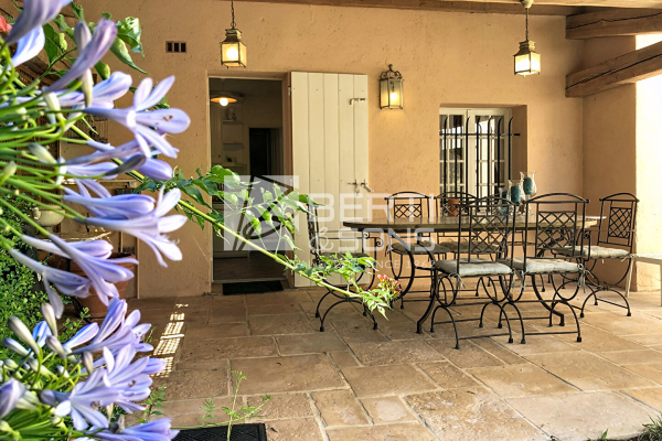 Luxury Apartment for sale in Mandelieu-la-Napoule, 598 000 €, Photo 4