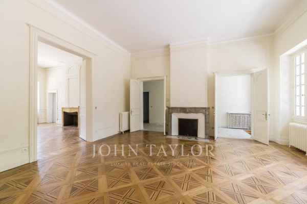 Maison de luxe à louer à Cenon, 4 950 €, Photo 4