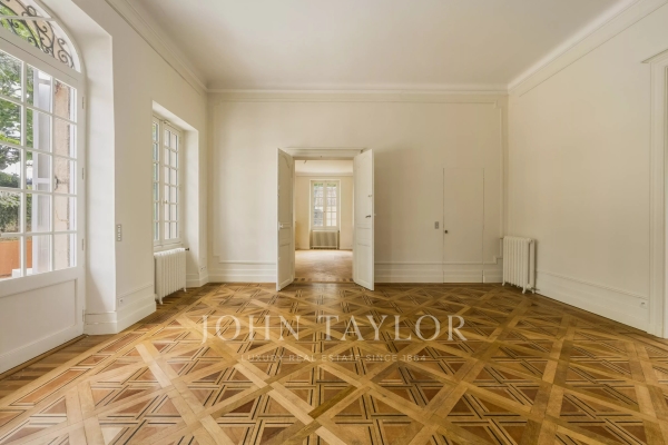 Maison de luxe à louer à Cenon, 4 950 €, Photo 5