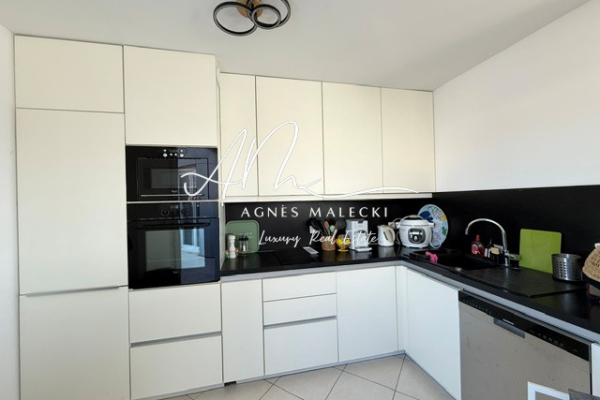 Luxury Apartment for sale in Cavalaire-sur-Mer, 750 000 €, Photo 6