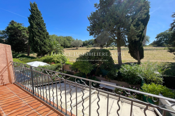 Luxury Apartment for sale in Saint-Tropez, 750 000 €, Photo 1