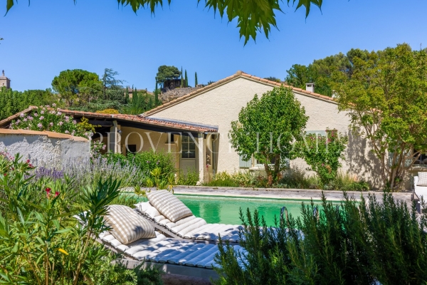 Maison de luxe à vendre à Maubec, 600 000 €, Photo 1